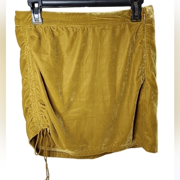 Free People Velvet NWT Olive skirt size 12 - Picture 3 of 11